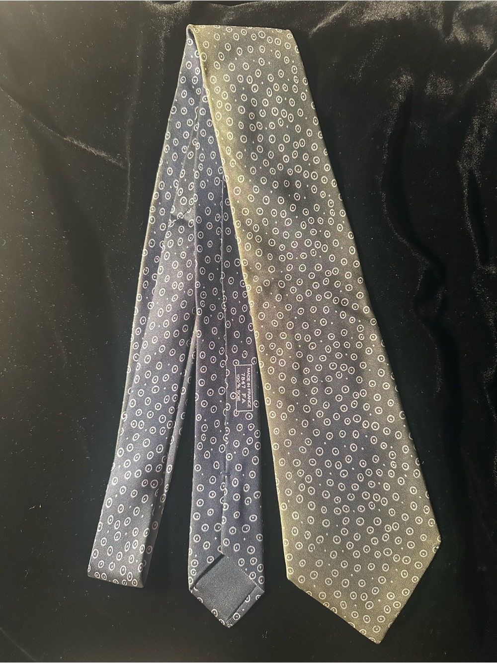 Hermes Gray Silk Tie with White Circular Motif